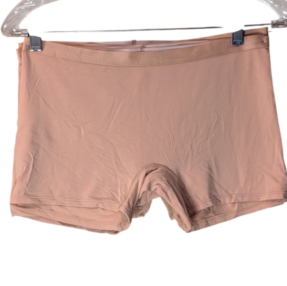 NWOT (3) Quince Ultra-Soft MicroModal Boyshort underwear size Medium no-roll